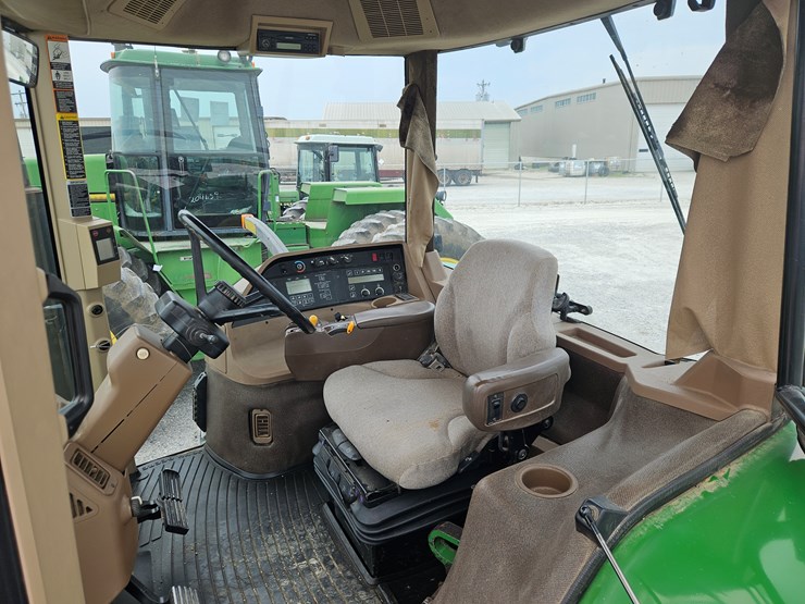 2001-john-deere-8110-image-6