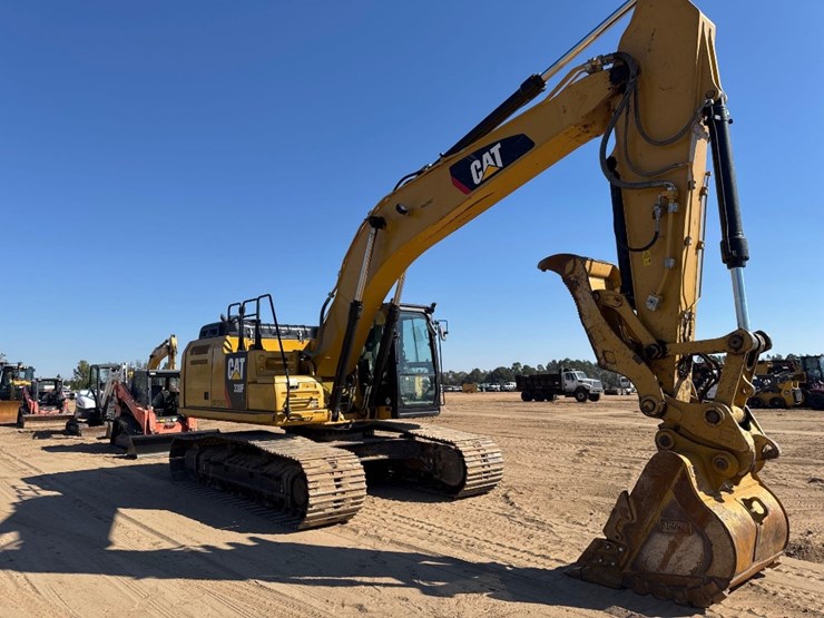 2019-caterpillar-330-image-6