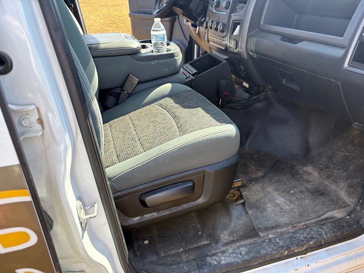 2017-dodge-1500-image-26