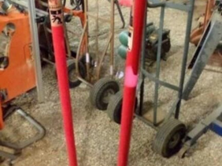 2---66"-under-lift-stands-image-1