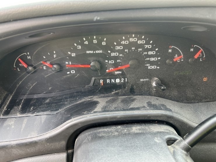 2008-ford-e250-sd-image-26