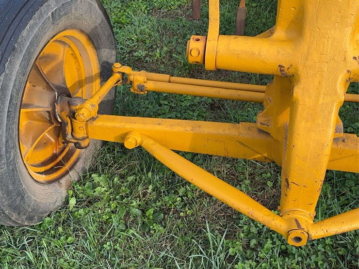 1937-caterpillar-no.-212-motor-grader-image-10