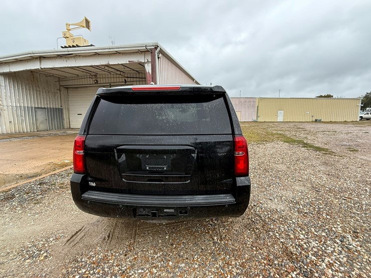 2015-chevrolet-tahoe-image-12