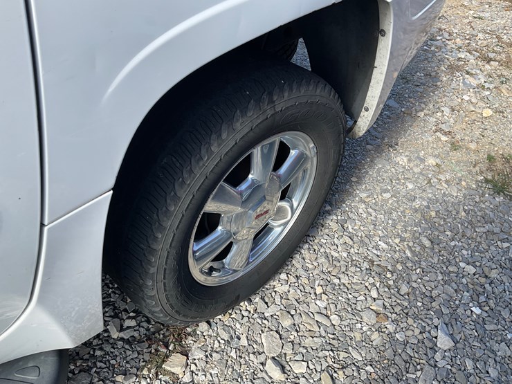 2005-gmc-envoy-image-11