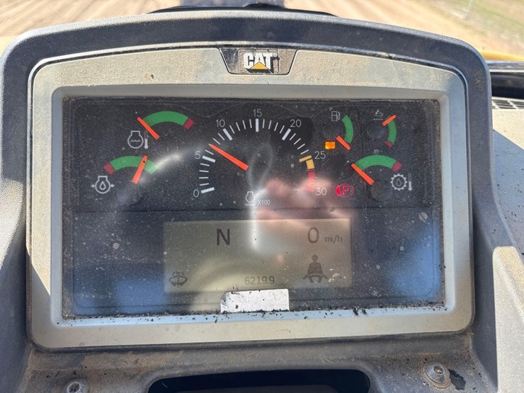 2020-caterpillar-745-image-26