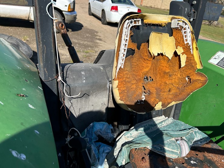 john-deere-5320-image-32