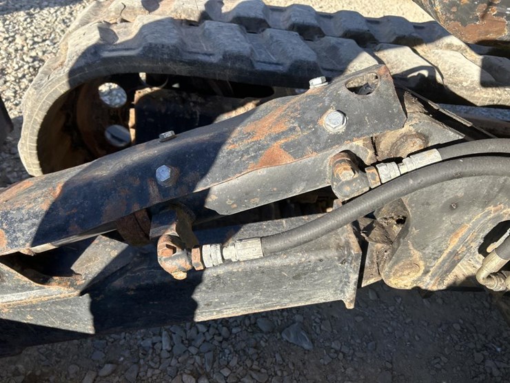 caterpillar-307-image-41