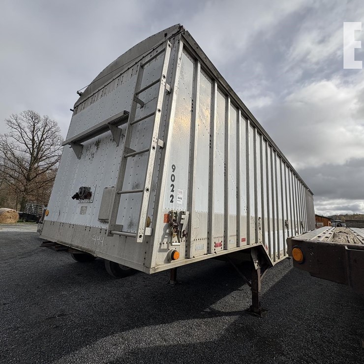 1990 CORNHUSKER HOPPER BOTTOM