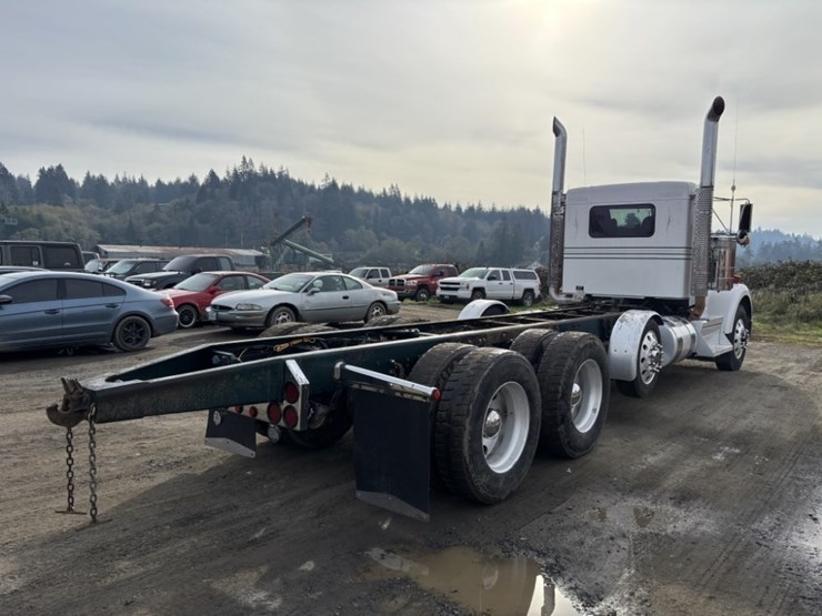 2018-kenworth-w900-image-5