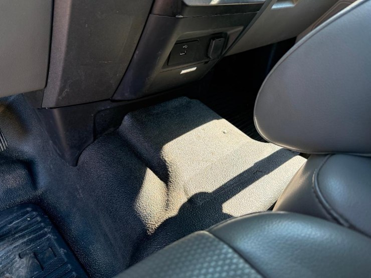 2017-ford-f350-xl-image-16