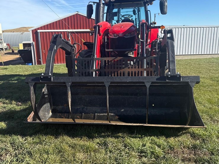 2021-massey-ferguson-7720s-dyna-6-tractor-image-3