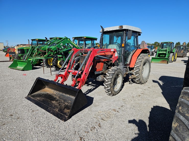 massey-ferguson-471-image-1