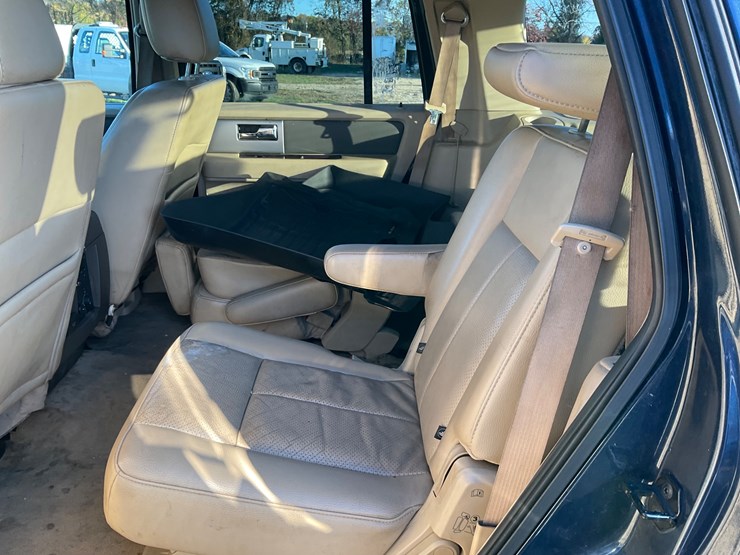 2014-ford-expedition-image-7