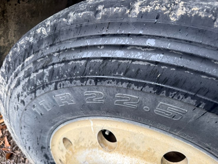 #22576-•-inop-1987-mack-r600k-t/a-single-cab-truck-tractor-vin:-1m3n231k8ht004087-image-12