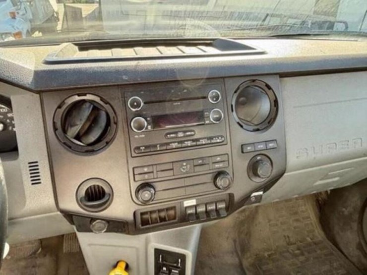 2013-ford-f750-xl-image-80