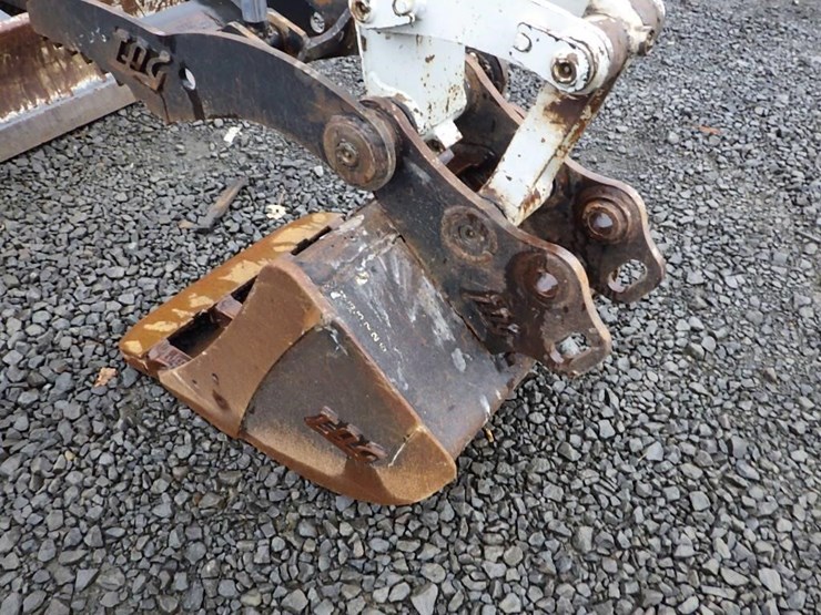 takeuchi-tb230-image-8