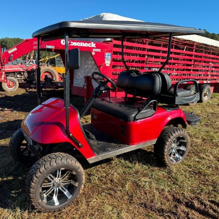 48V ELECTRIC GOLF CART (2021 BATTERIES, FLIP