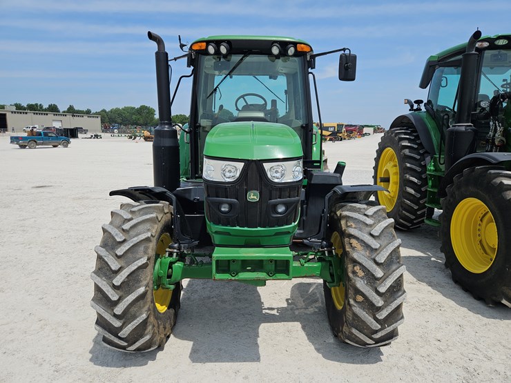 2018-john-deere-6110m-image-2