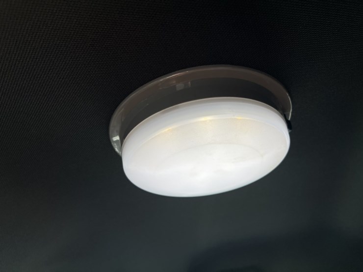 2016-ford-explorer-image-34