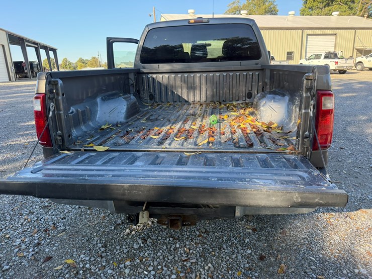 2011-ford-f250-image-23