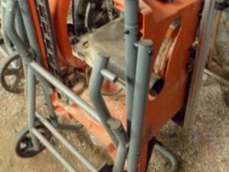 rigid-10"-table-saw-w/-dolly-image-2