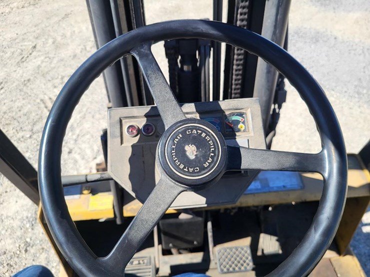 clark-t500-forklift-image-34