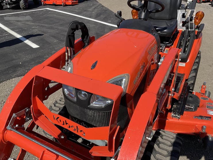 2022-kubota-bx2380-image-11
