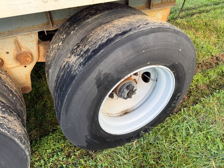 1990-fruehauf-trailer-image-5