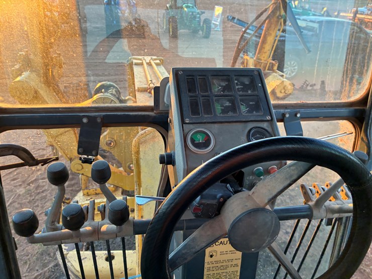 komatsu-gd650a-image-10