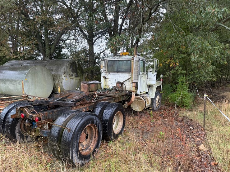 #22576-•-inop-1987-mack-r600k-t/a-single-cab-truck-tractor-vin:-1m3n231k8ht004087-image-3