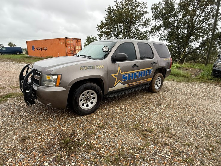 2014-chevrolet-tahoe-image-1