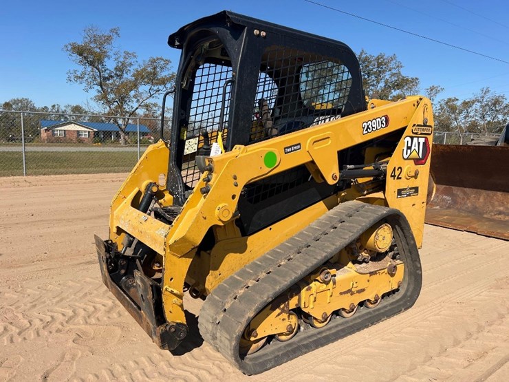 2020-caterpillar-239d3-image-8