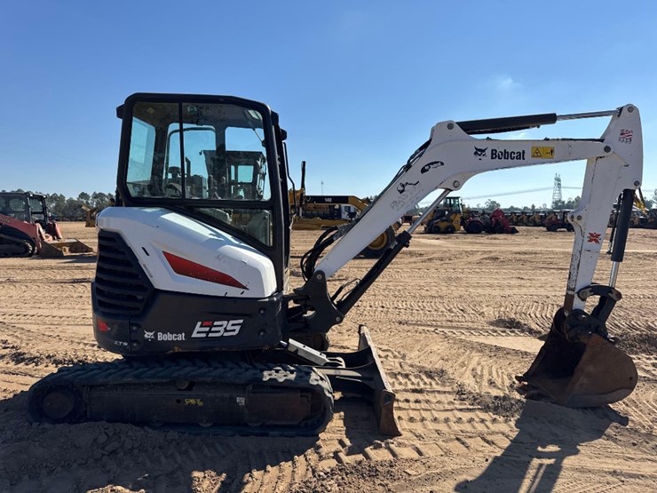 2020-bobcat-e35-image-5