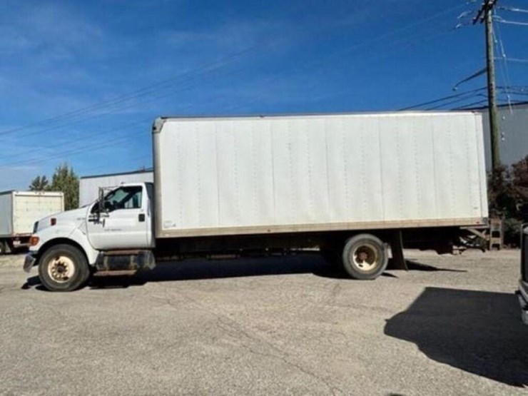 2013-ford-f750-xl-image-9