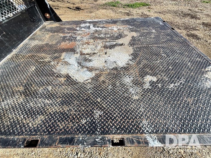 2013-chevrolet-3500hd-image-30