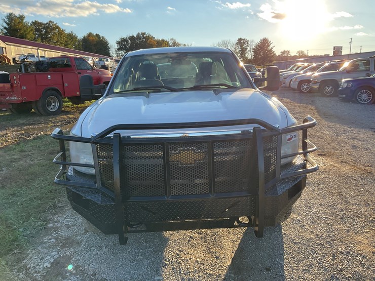2012-chevrolet-silverado-image-2