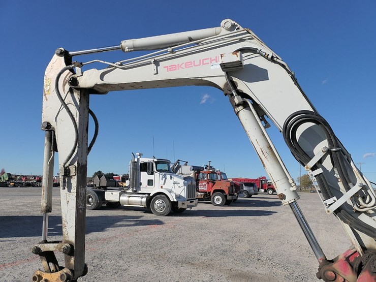 takeuchi-tb153-image-10