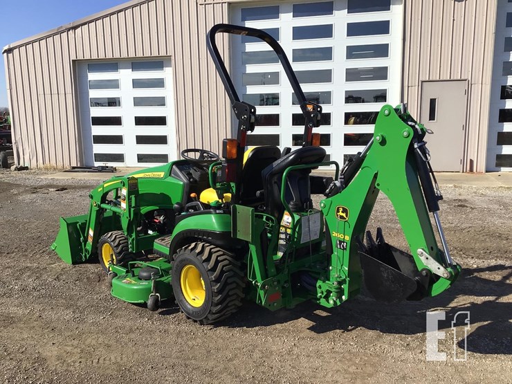 2018-john-deere-1025r-image-5