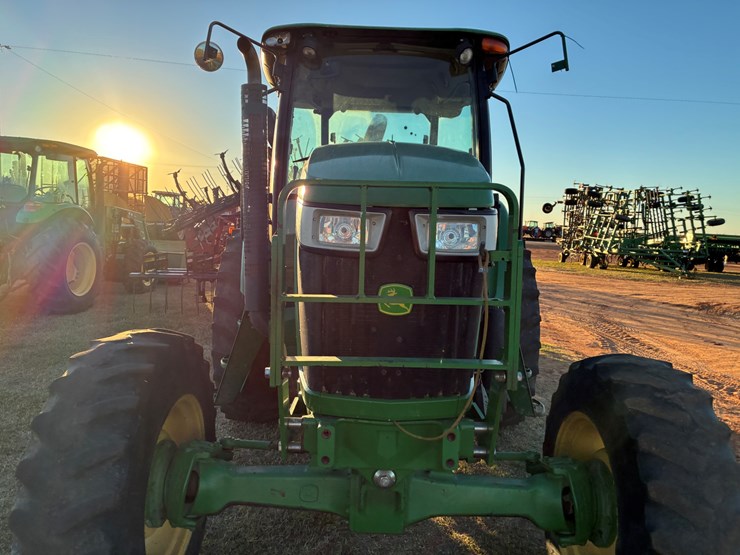 2017-john-deere-6115d-image-9