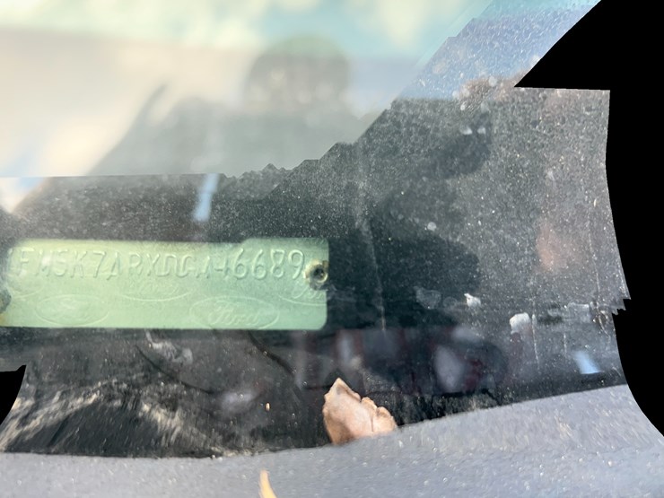 2013-ford-explorer-image-53