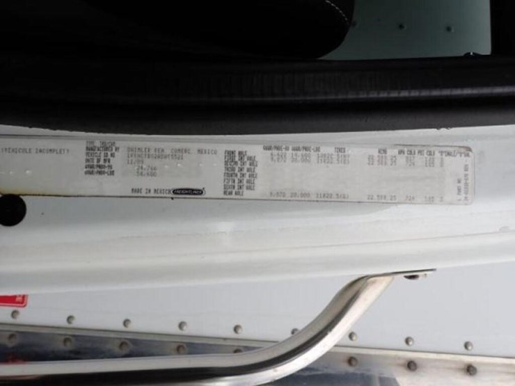 inoperable-2010-freightliner-m2106-business-class-image-10