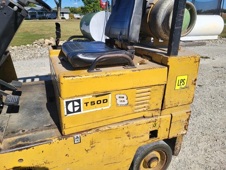 clark-t500-forklift-image-16