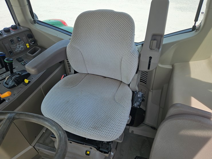 2018-john-deere-6110m-image-7