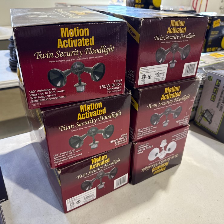 #28399 • Lot of (6) Motion Activated Security Flood Lights