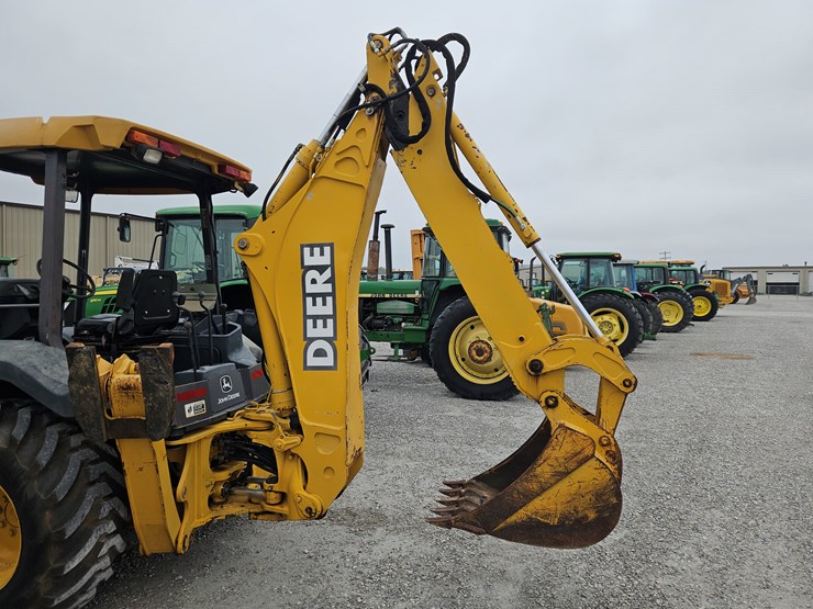 2004-deere-310g-image-16