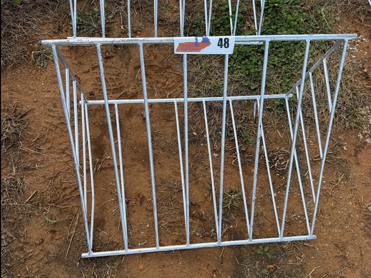 #48-•-hanging-hay-manger-w/-hooks-image-1