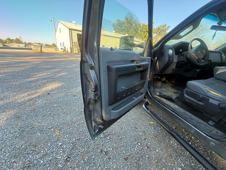 2011-ford-f250-image-52