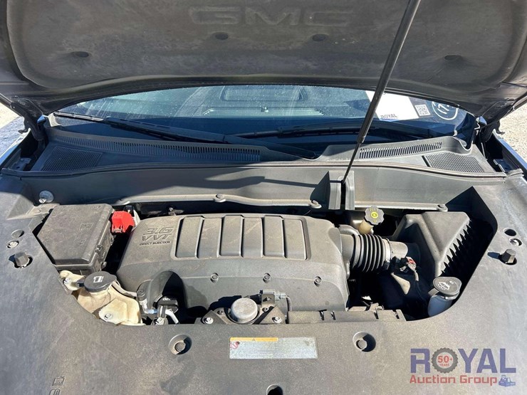 2014-gmc-acadia-image-8