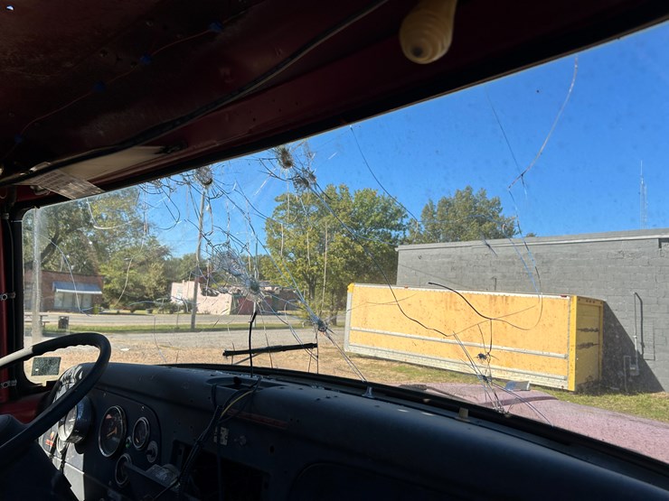 #22559-•-inop-1971-international-harvester-1800-s/a-daycab-fire-truck-vin:-416080g411147-image-31