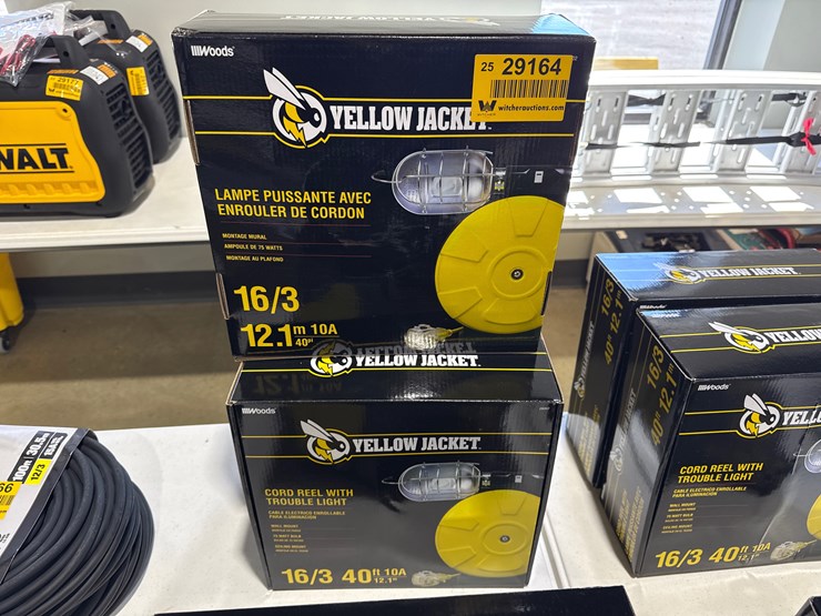 yellow-jacket-40-image-3